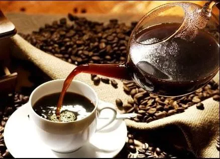 السكلانس خليط من الشاي على القهوة