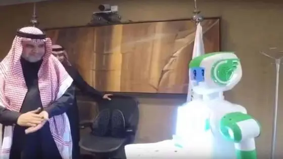 أول روبوت في السعودية يشغل منصب موظف حكومي